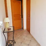 CHAMBRE D HOTES à 4 KMS D UZES  Chez Nadou Alojamento de Acomodação e Pequeno-almoço
