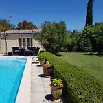 CHAMBRE D HOTES à 4 KMS D UZES  Chez Nadou 2* Arpaillargues-et-Aureillac