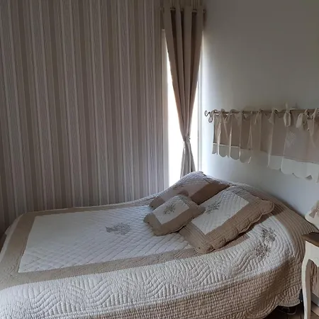 D Hotes à 4 Kms D Uzes  Chez Nadou Arpaillargues-et-Aureillac