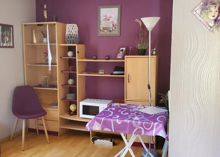 D Hotes à 4 Kms D Uzes  Chez Nadou Couette-café Arpaillargues-et-Aureillac