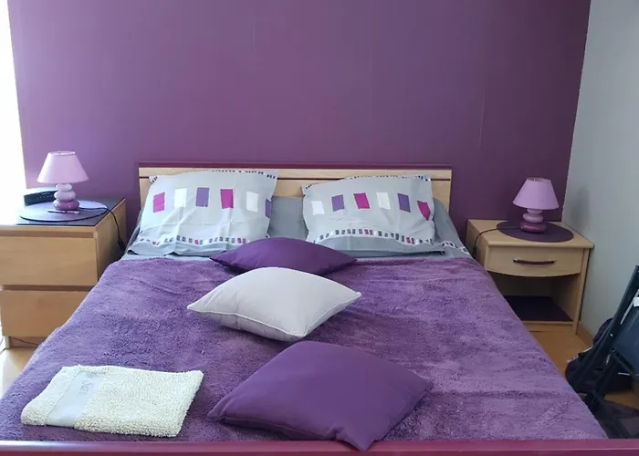 D Hotes à 4 Kms D Uzes  Chez Nadou Arpaillargues-et-Aureillac
