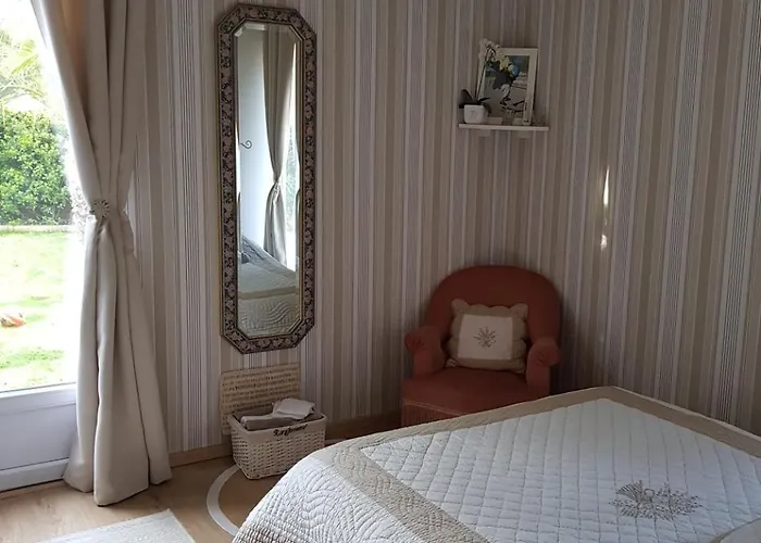 D Hotes à 4 Kms D Uzes  Chez Nadou Arpaillargues-et-Aureillac